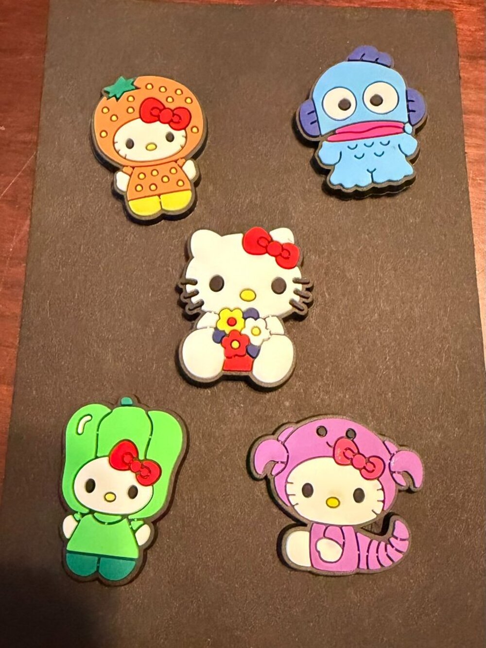 HELLO‎ KITTY (5 pc) Shoe Charms for Crocs (BRAND-NEW & SO CUTE!)